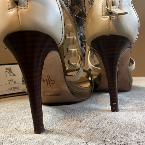 Cole Haan sandals - 7.5 (fits 7.5/8) - Picture 8 of 8